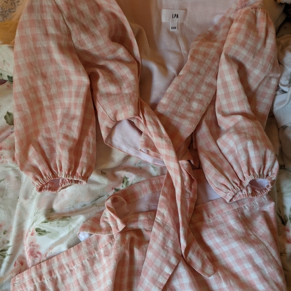 LPA Two Piece Set - Picture 3 of 4